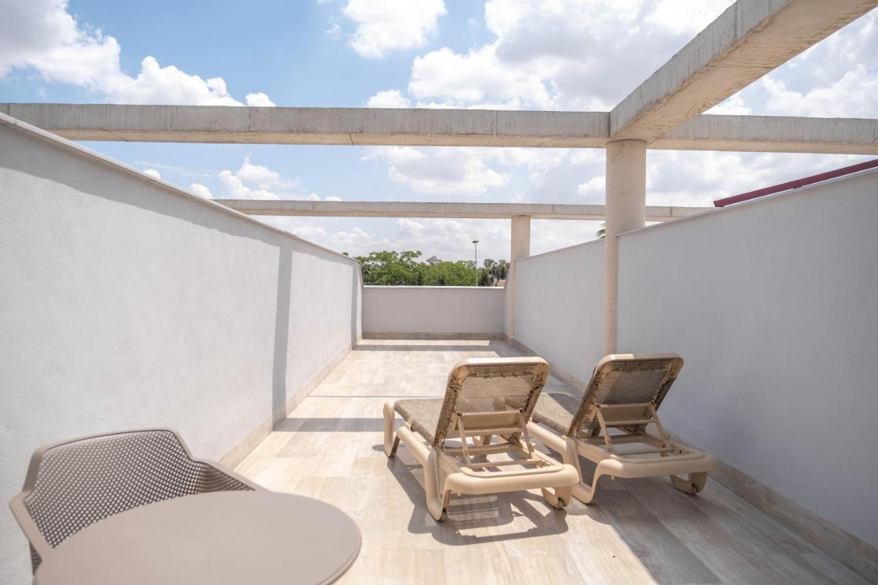 Aljarafe Suites By Qhotels Gelves المظهر الخارجي الصورة